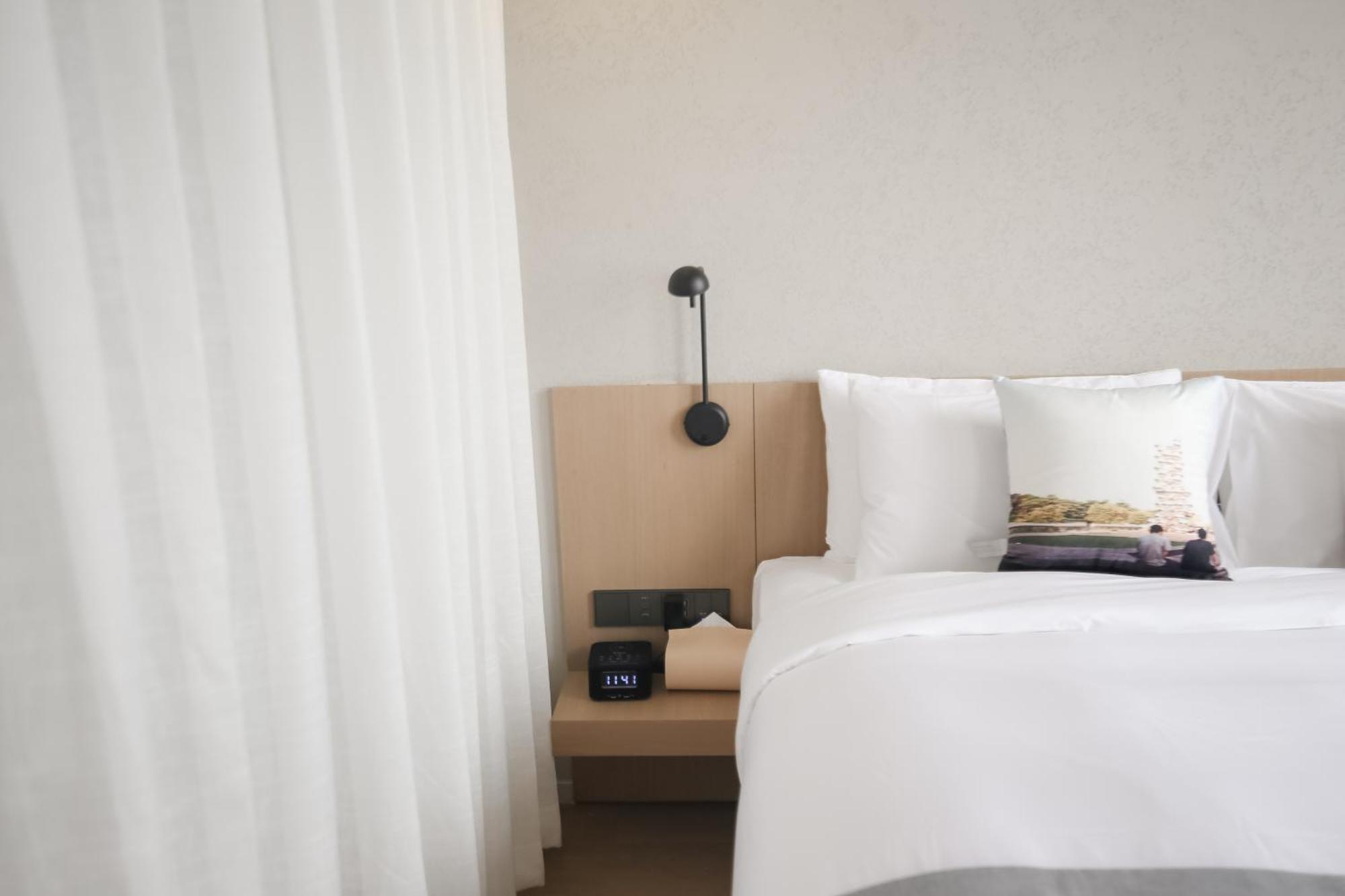 Read And Rest Hotel Пекин Екстериор снимка
